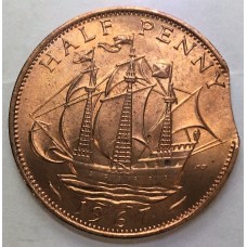 GREAT BRITAIN UK 1967 . HALF 1/2 PENNY . ERROR . CLIPPED PLANCHET